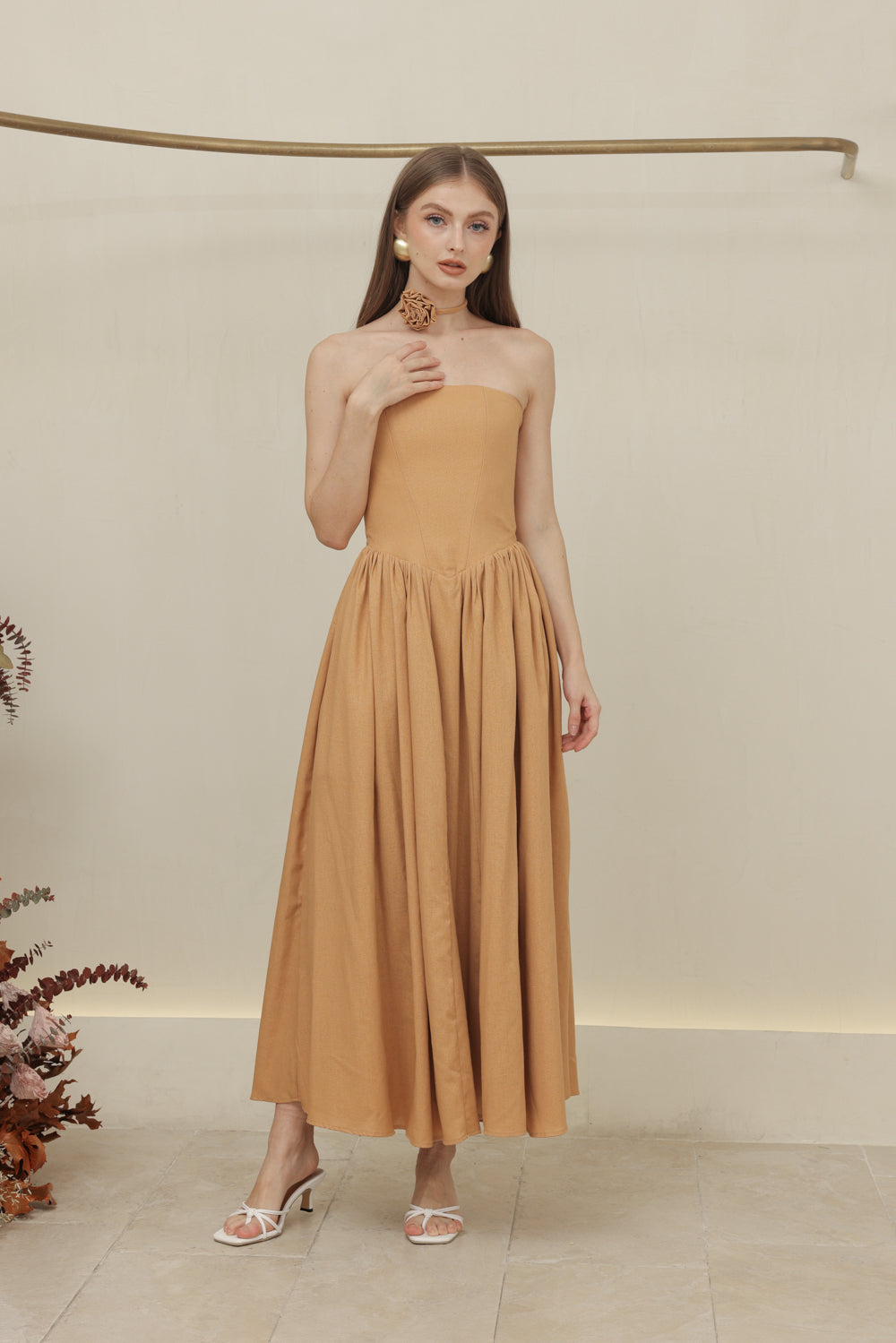COCO DRESS Strapless Baroque Style Waist Midi Dress with Floral Neckpiece (Camel Linen)