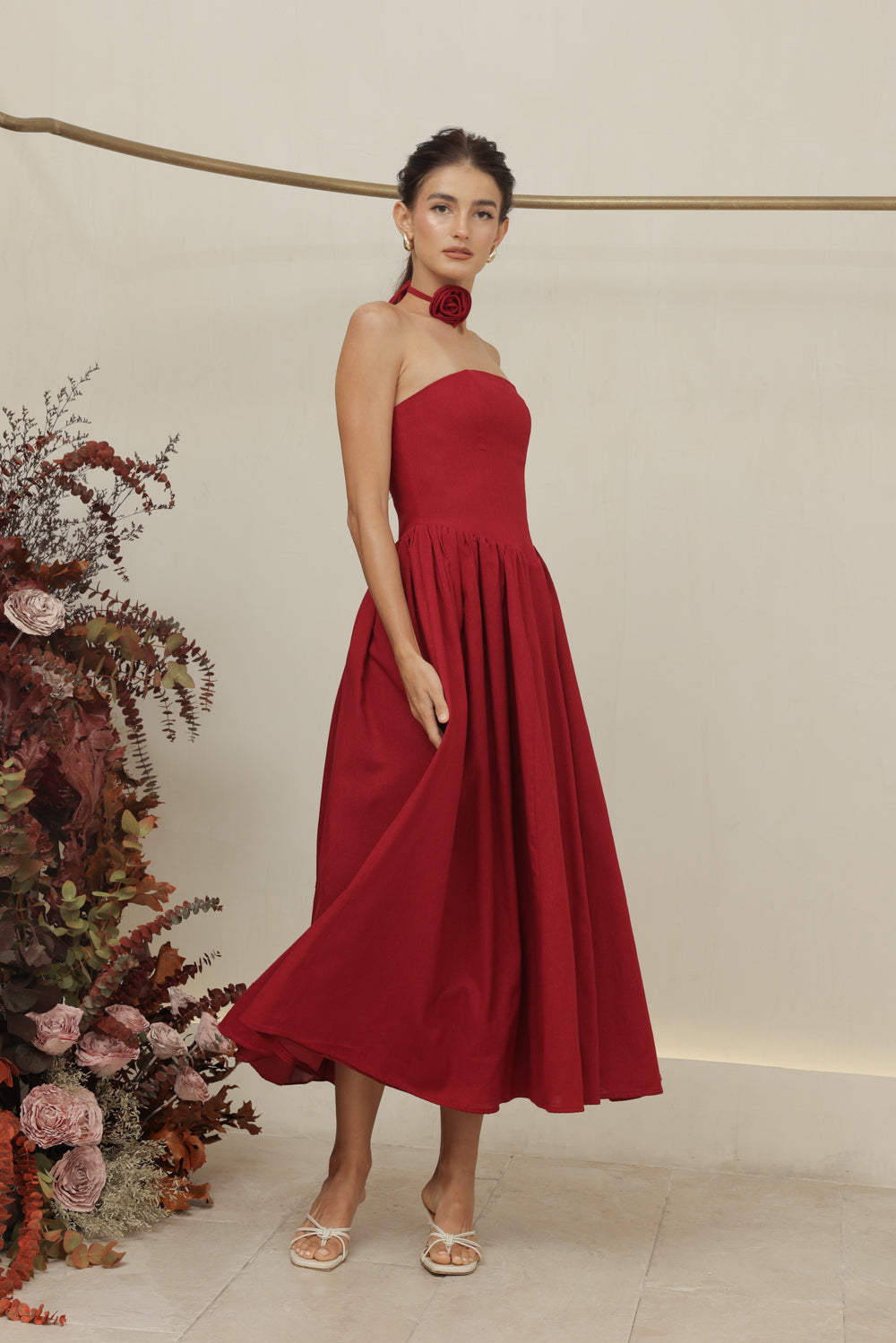 COCO DRESS Strapless Baroque Style Waist Midi Dress with Floral Neckpiece (Maroon Linen)