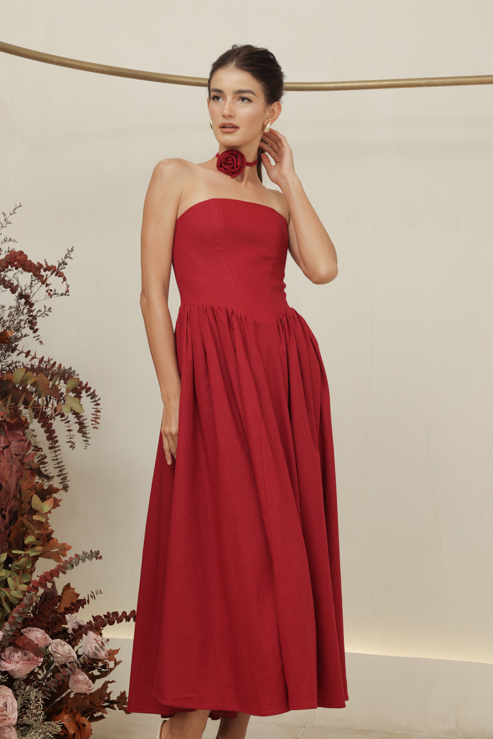 COCO DRESS Strapless Baroque Style Waist Midi Dress with Floral Neckpiece (Maroon Linen)