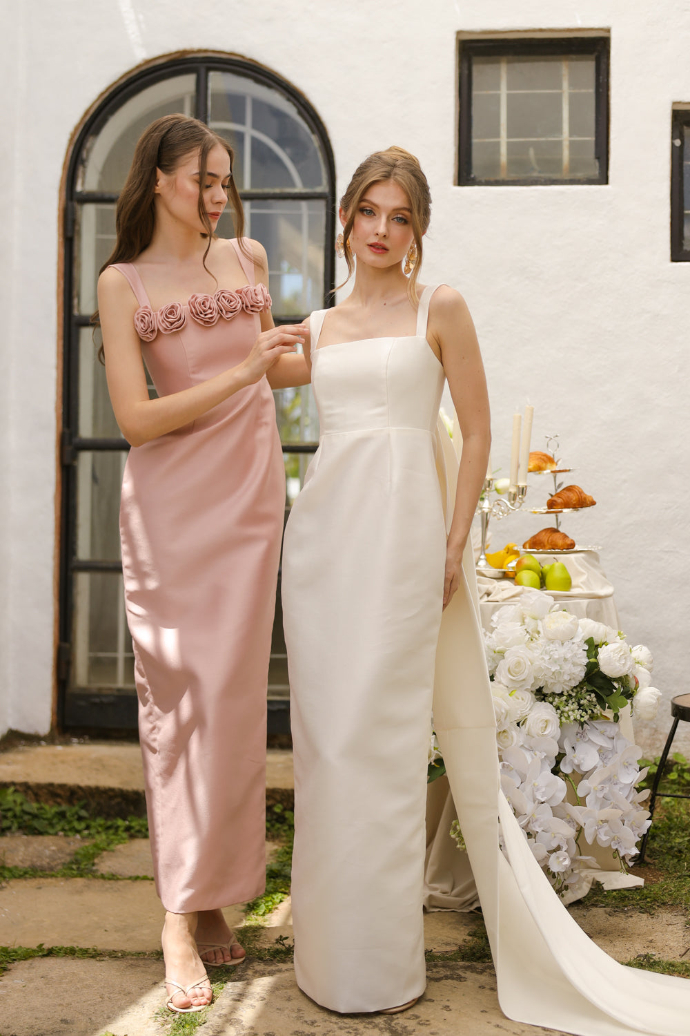 GABRIELA Strappy Straight Cut Gown with Detachable Bow Trail (Ivory White Gazaar)