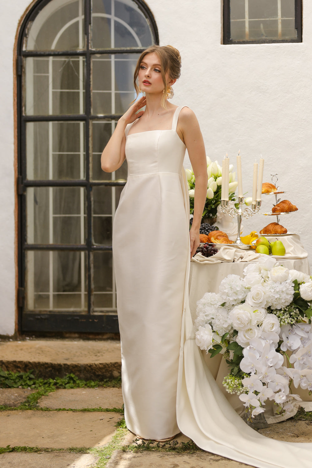 GABRIELA Strappy Straight Cut Gown with Detachable Bow Trail (Ivory White Gazaar)