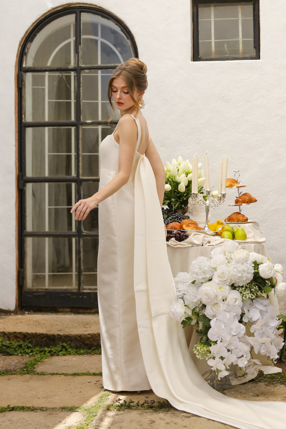 GABRIELA Strappy Straight Cut Gown with Detachable Bow Trail (Ivory White Gazaar)