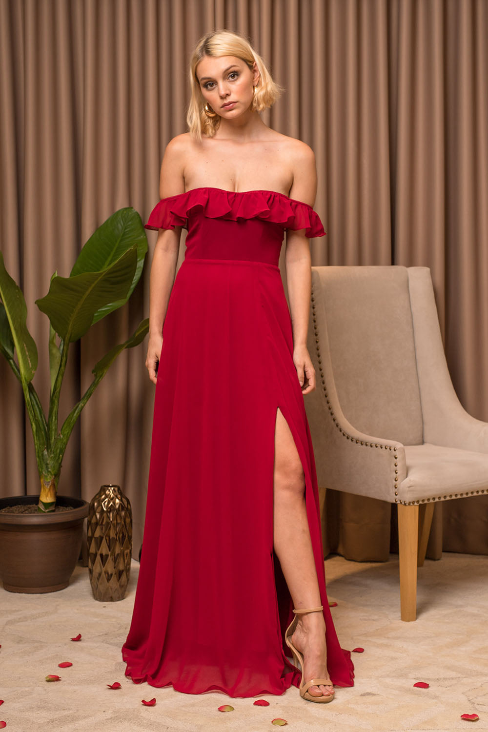 first-1000x1500_Zoo_HOL18_L010_002