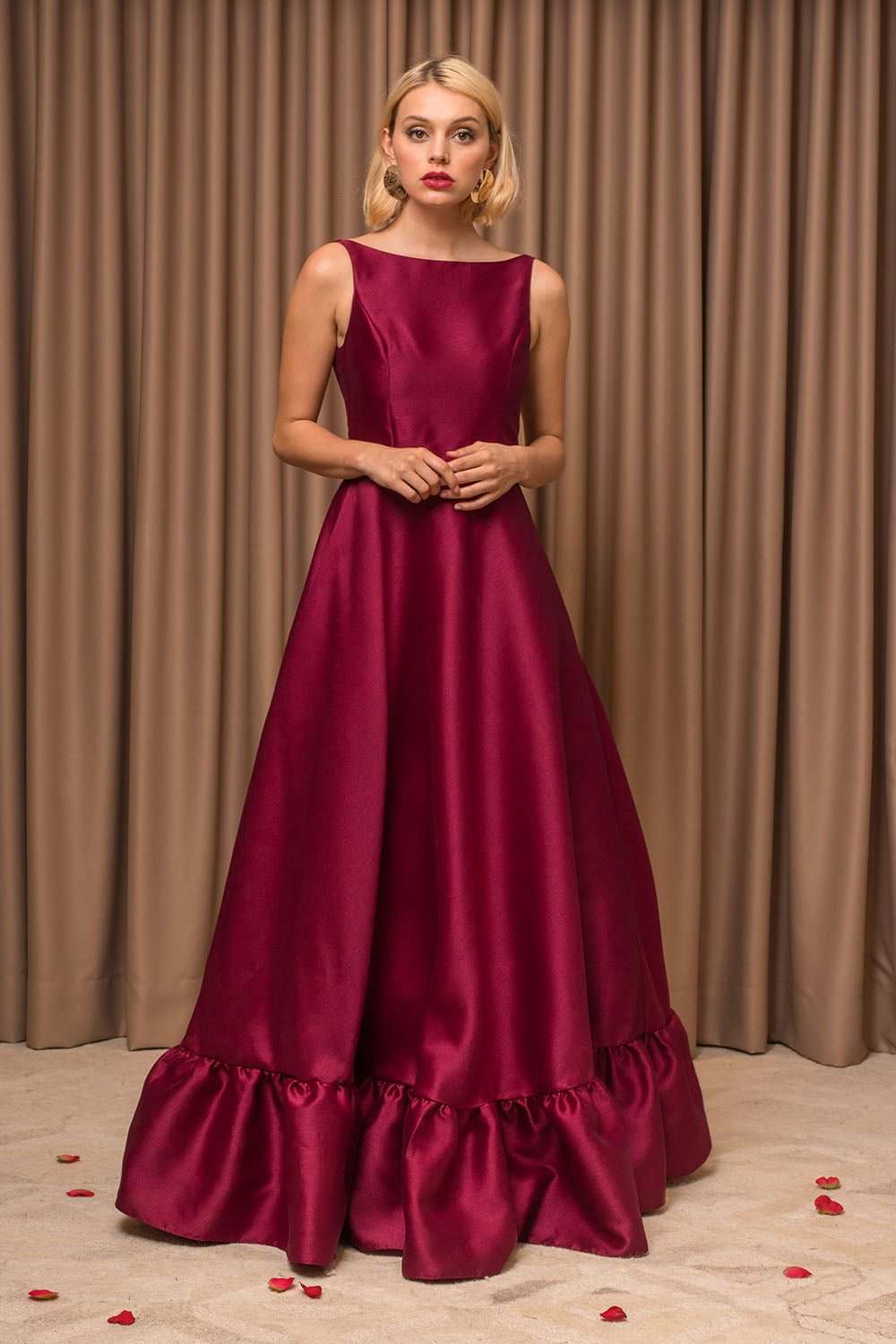 first-1000x1500_Zoo_HOL18_L024_006