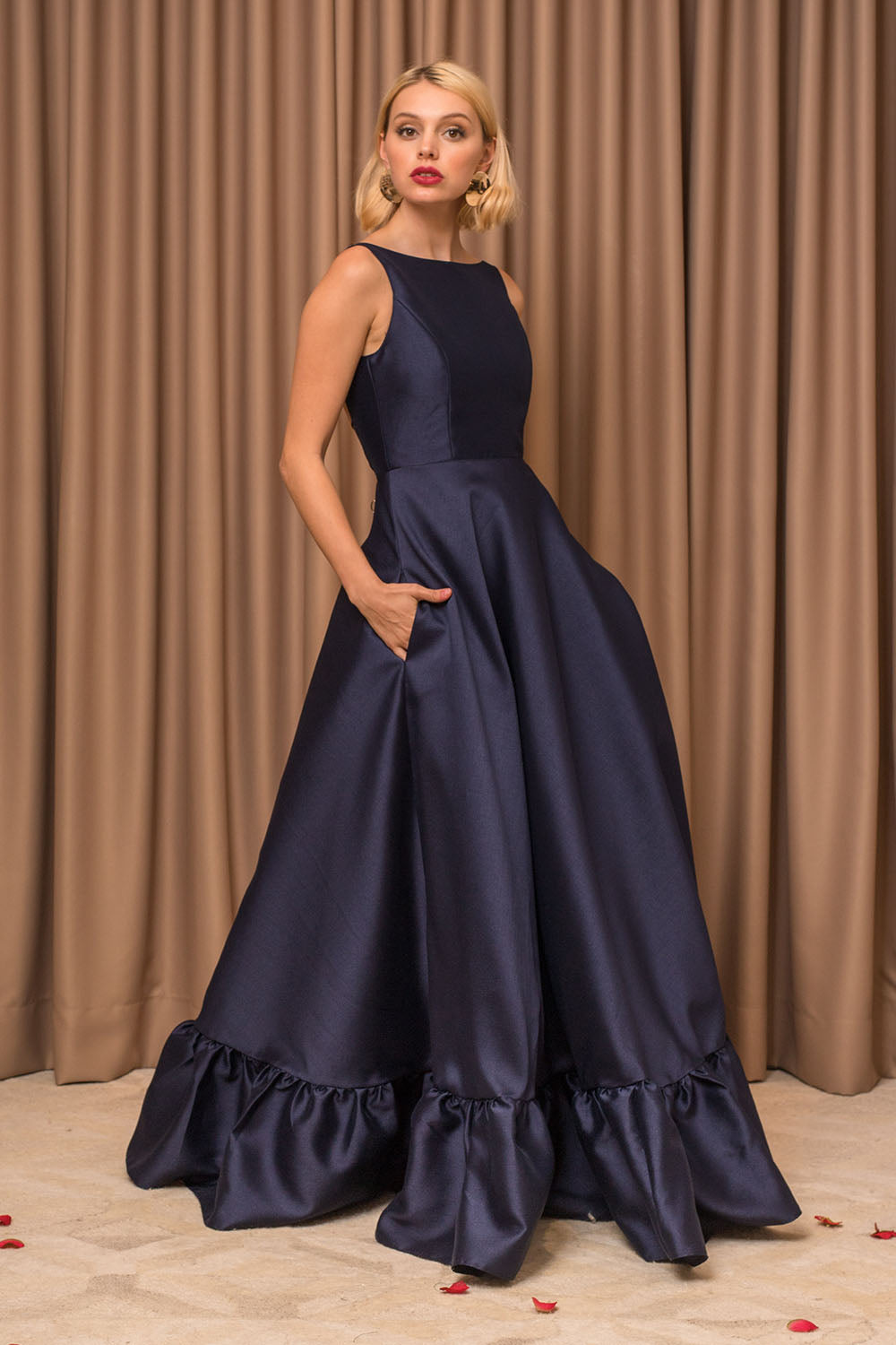 first-1000x1500_Zoo_HOL18_L025_005