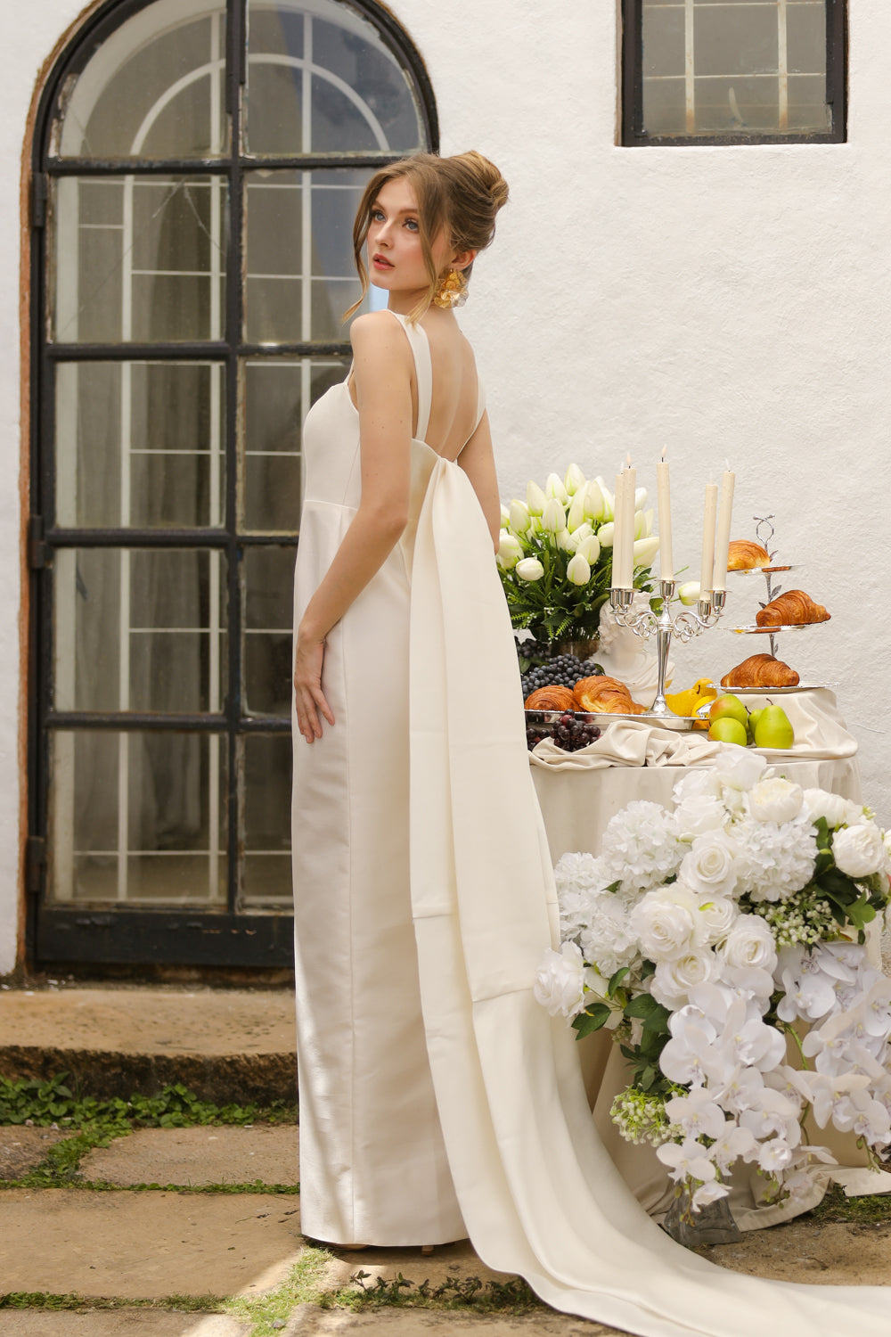 GABRIELA Strappy Straight Cut Gown with Detachable Bow Trail (Ivory White Gazaar)