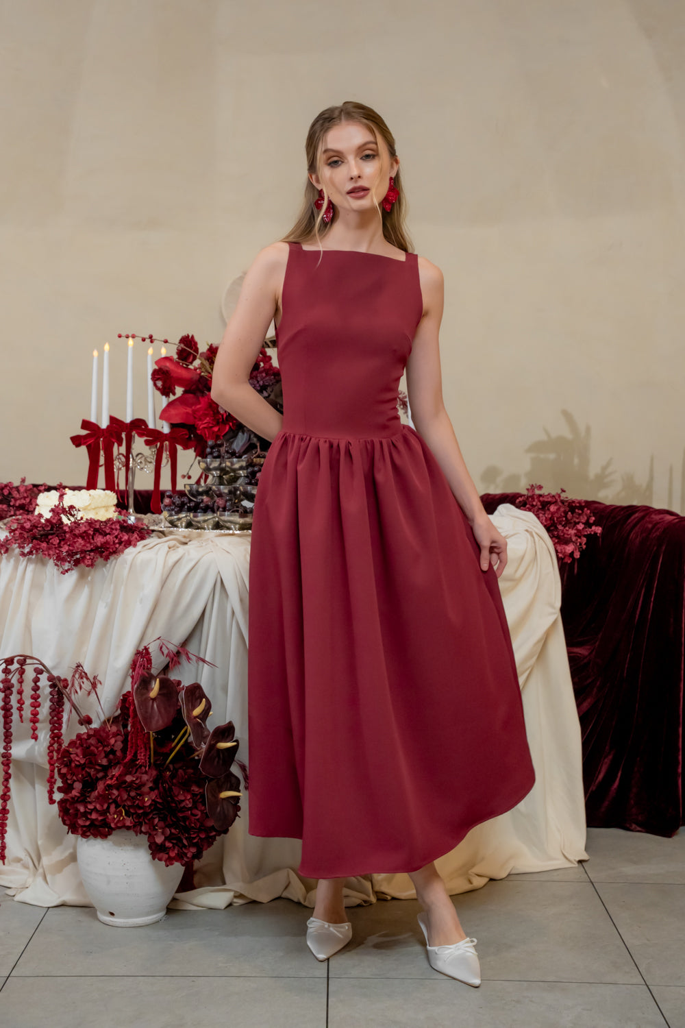 ROSINE DRESS Sleeveless Boat Neck Midi Dress (Maroon Neocrepe)