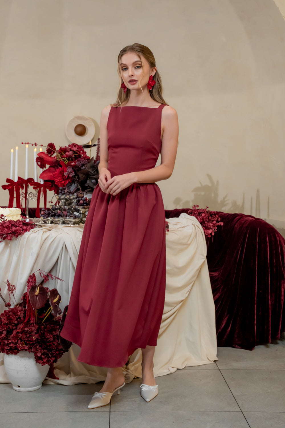 ROSINE DRESS Sleeveless Boat Neck Midi Dress (Maroon Neocrepe)