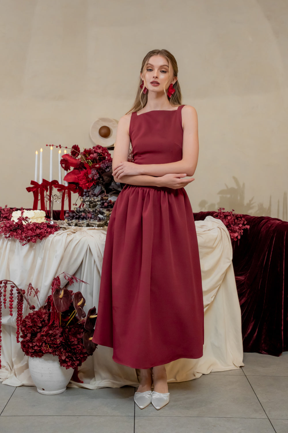 ROSINE DRESS Sleeveless Boat Neck Midi Dress (Maroon Neocrepe)