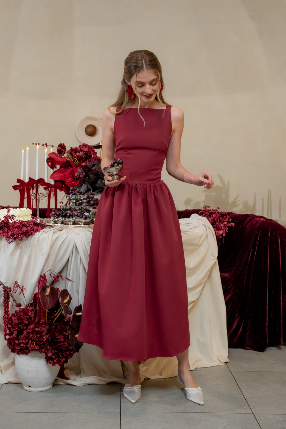ROSINE DRESS Sleeveless Boat Neck Midi Dress (Maroon Neocrepe)