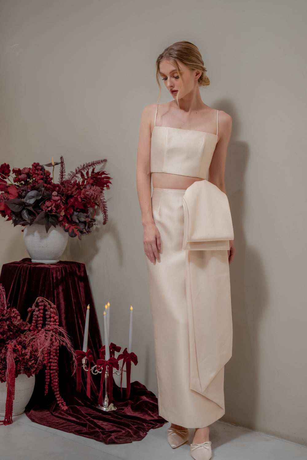 AMBROSIA SET Strappy Top and Side Bow Pencil Skirt (Light Gold Gazaar)