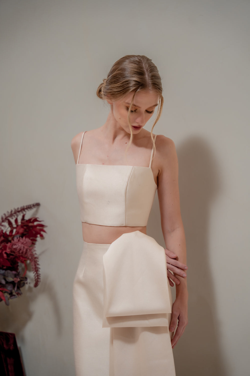 AMBROSIA SET Strappy Top and Side Bow Pencil Skirt (Light Gold Gazaar)