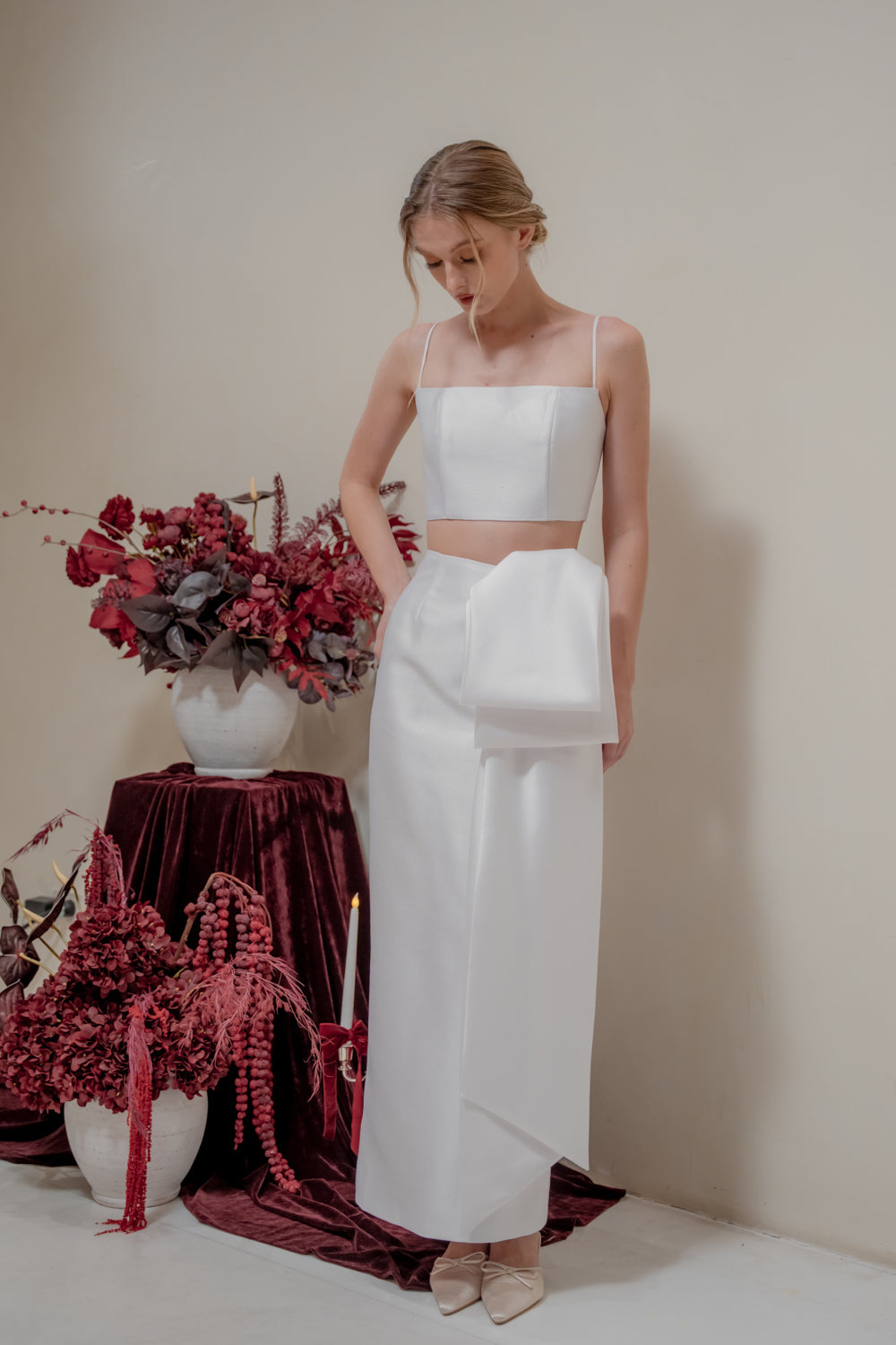 AMBROSIA SET Strappy Top and Side Bow Pencil Skirt (White Gazaar)