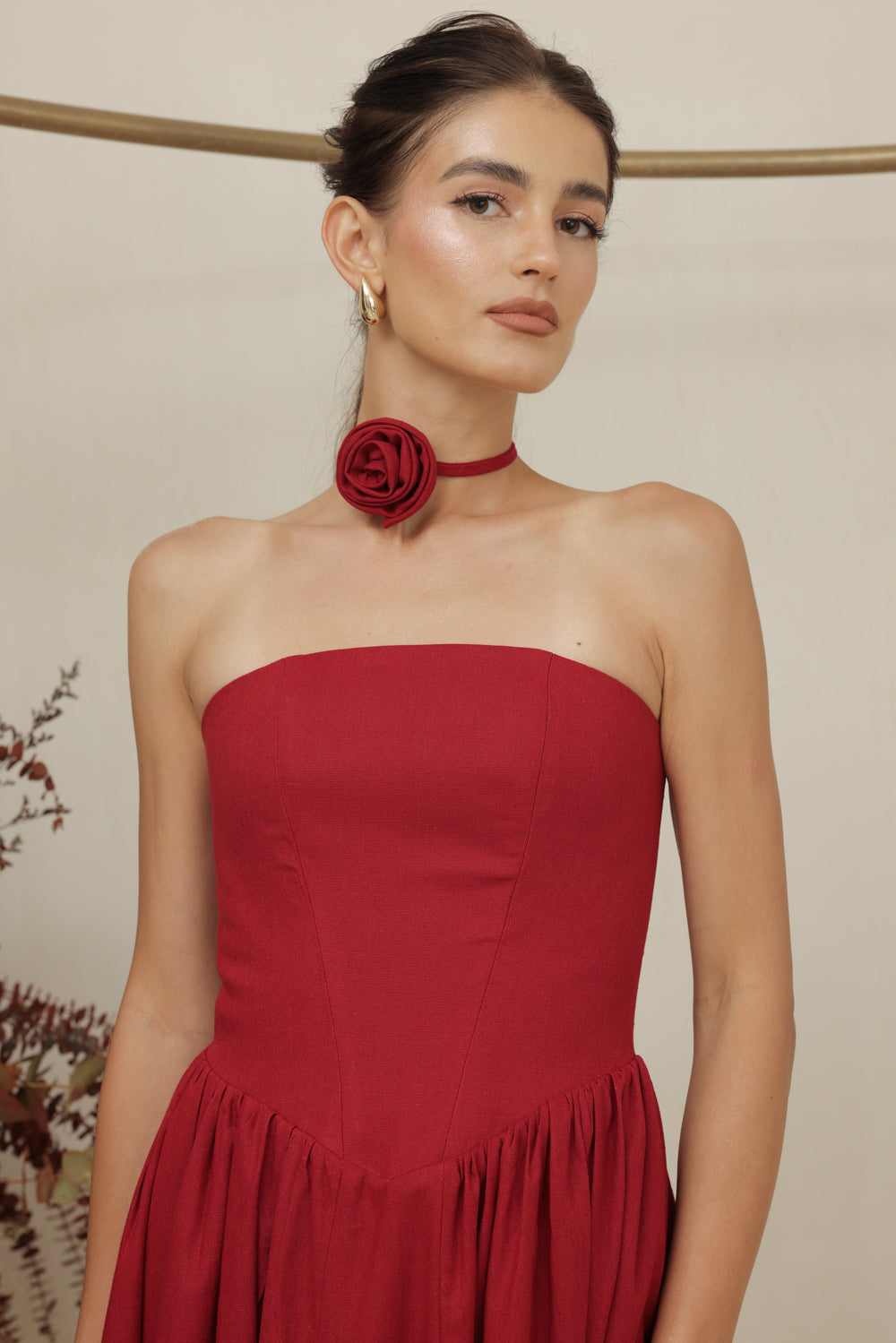 COCO DRESS Strapless Baroque Style Waist Midi Dress with Floral Neckpiece (Maroon Linen)