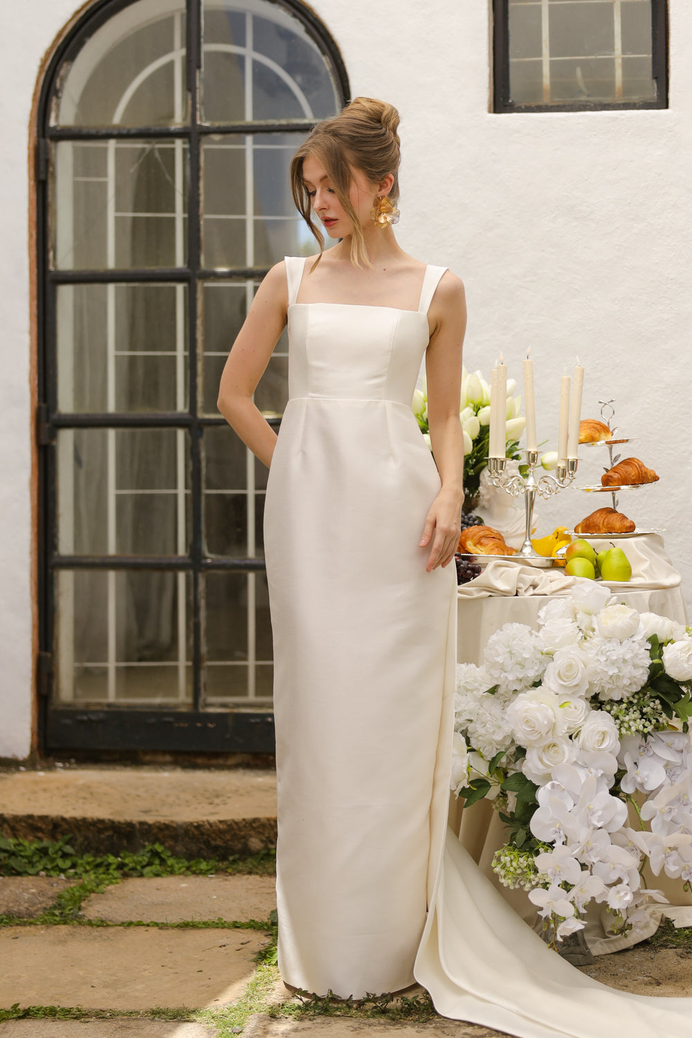 GABRIELA Strappy Straight Cut Gown with Detachable Bow Trail (Ivory White Gazaar)