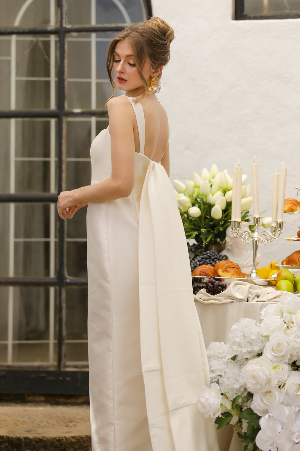 GABRIELA Strappy Straight Cut Gown with Detachable Bow Trail (Ivory White Gazaar)