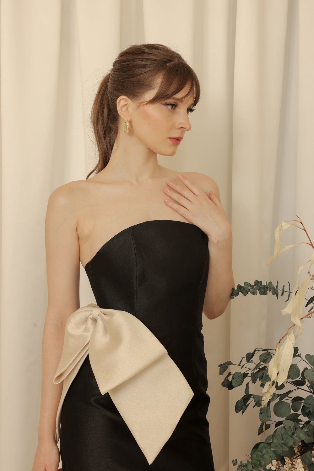 CIANA Curve Neckline Mini Dress with Side Bow (Black Gazaar with Light Gold Bow)